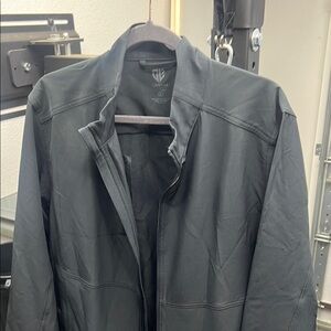 Black Golf Jacket with Collar and Zipper